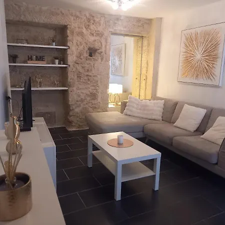 Belle Maison De De 140 M2 * Poussan