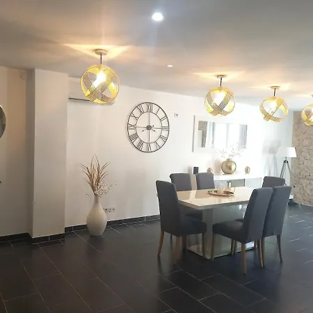 Apartment Belle Maison De De 140 M2