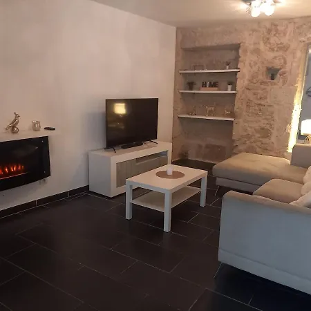 Belle Maison De De 140 M2 Poussan